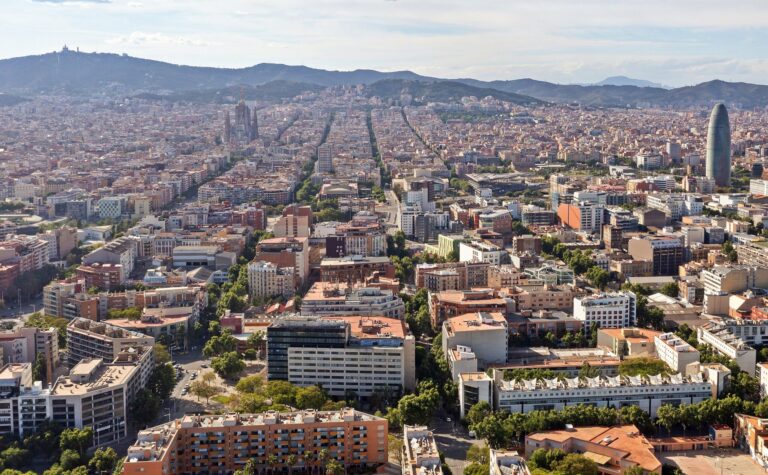 Cooperación versus autoritarismo en España