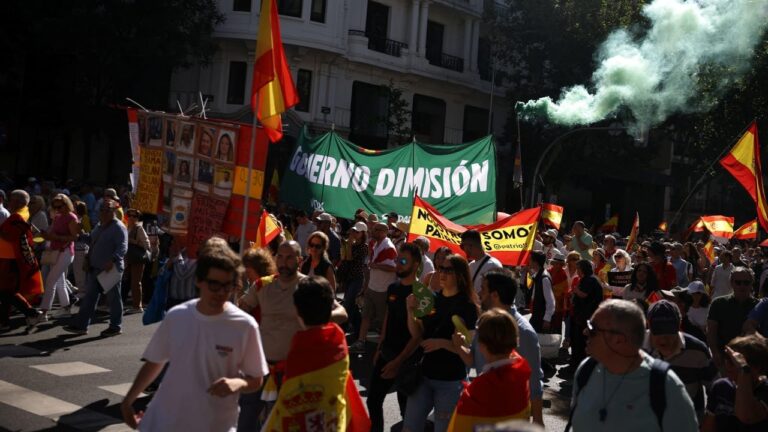 Decenas de miles marchan en Madrid para exigir la dimisión del presidente Sánchez The Jerusalem Post - Israel News