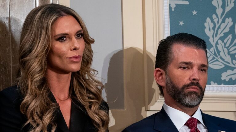 Donald Trump Jr. se casa con Bettina Anderson en Florida Donald Trump Jr. se casa con Bettina Anderson en Florida