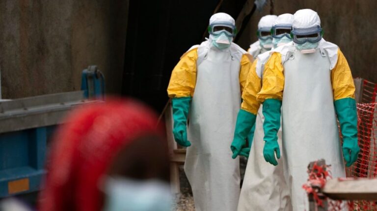 El resurgimiento del ébola genera preocupación mundial y restricciones de viaje: lo que debe saber