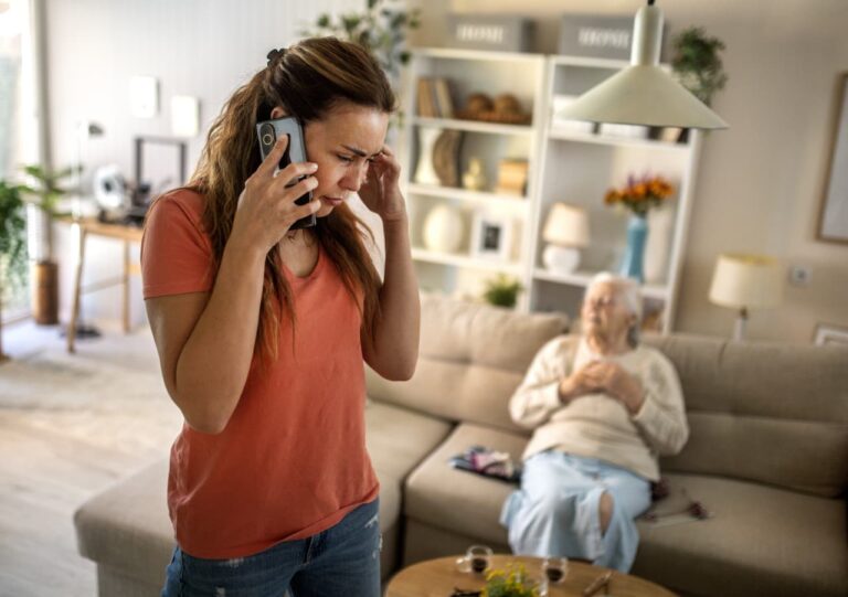 El sorprendente costo de cuidar a padres ancianos: el divorcio