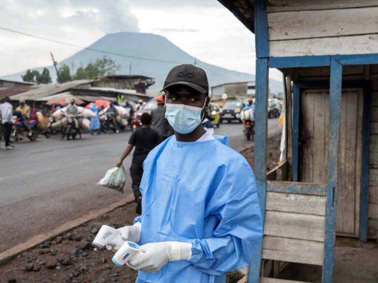 La violencia y el hacinamiento obstaculizan la respuesta al ébola en la República Democrática del Congo | Noticias del ébola